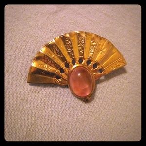 Asian themed broach
